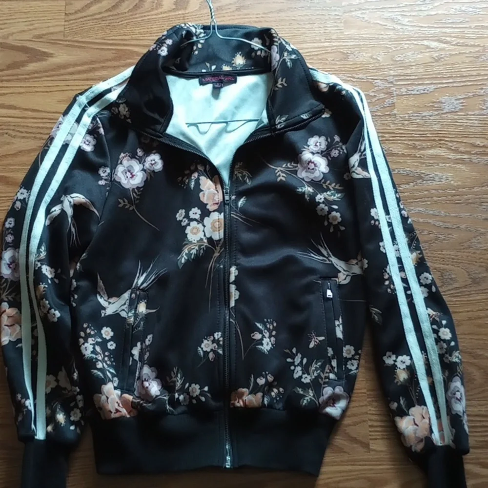 Jacket - Picture 4 of 4